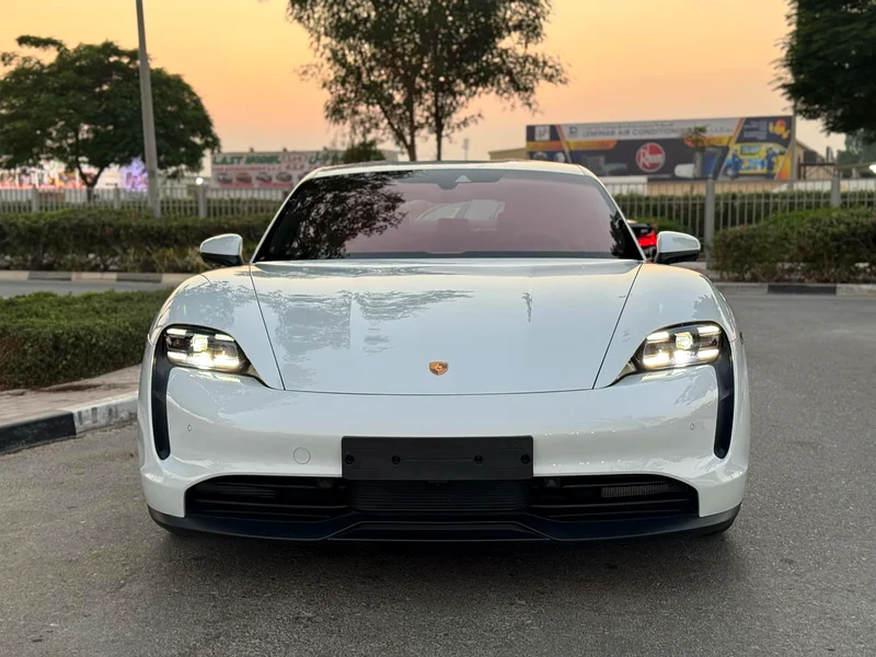 2023 Porsche Taycan Standard GCC SPEC WC