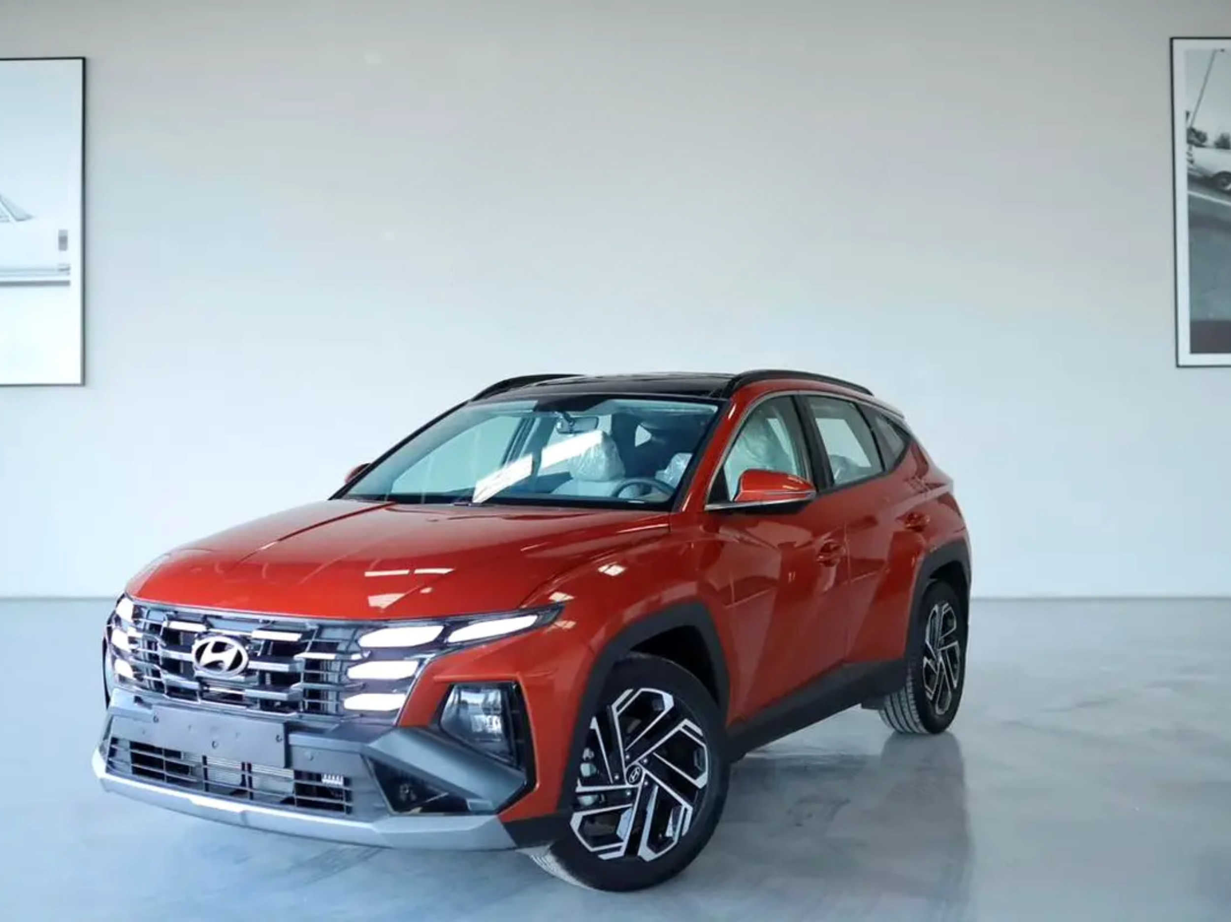 Hyundai Tucson GLS Plus 2025 | GCC | Panoramic Roof - Image 12