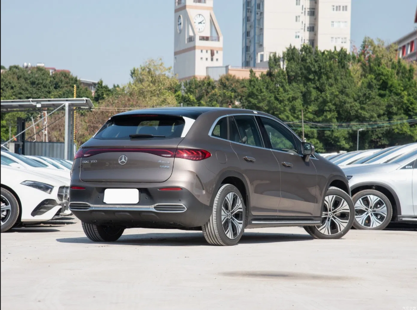 Mercedes-Benz Eqe SUV Compact Medium Large Electric SUV for Family or Business Use at Best Price New Energy Car - Image 5