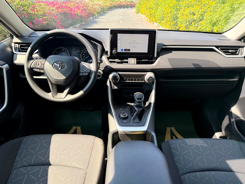 Toyota Rav4 XLE Hybrid 2.5L 2024 - Image 4