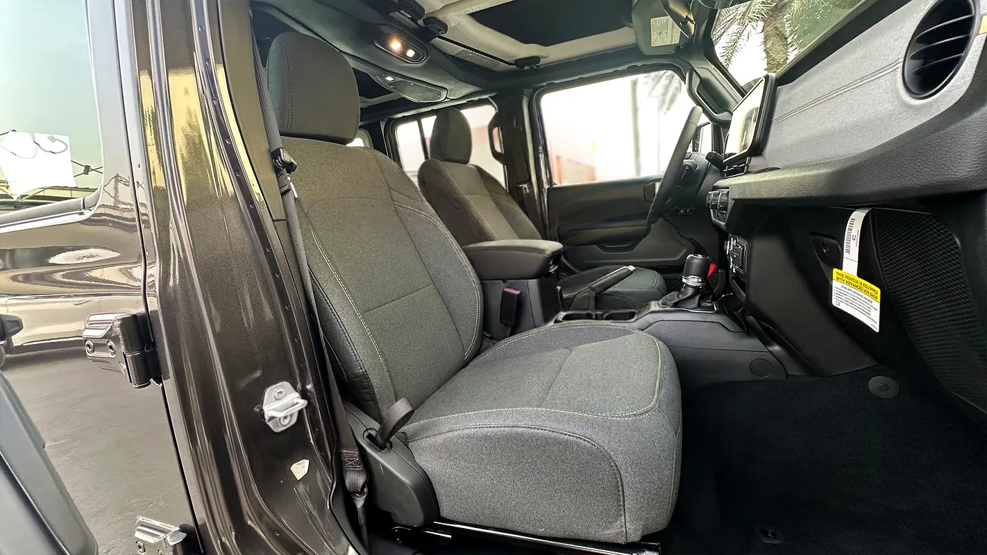 2025 JEEP WRANGLER UNLIMITED SPORT S I4 2.0T GCC - Image 7