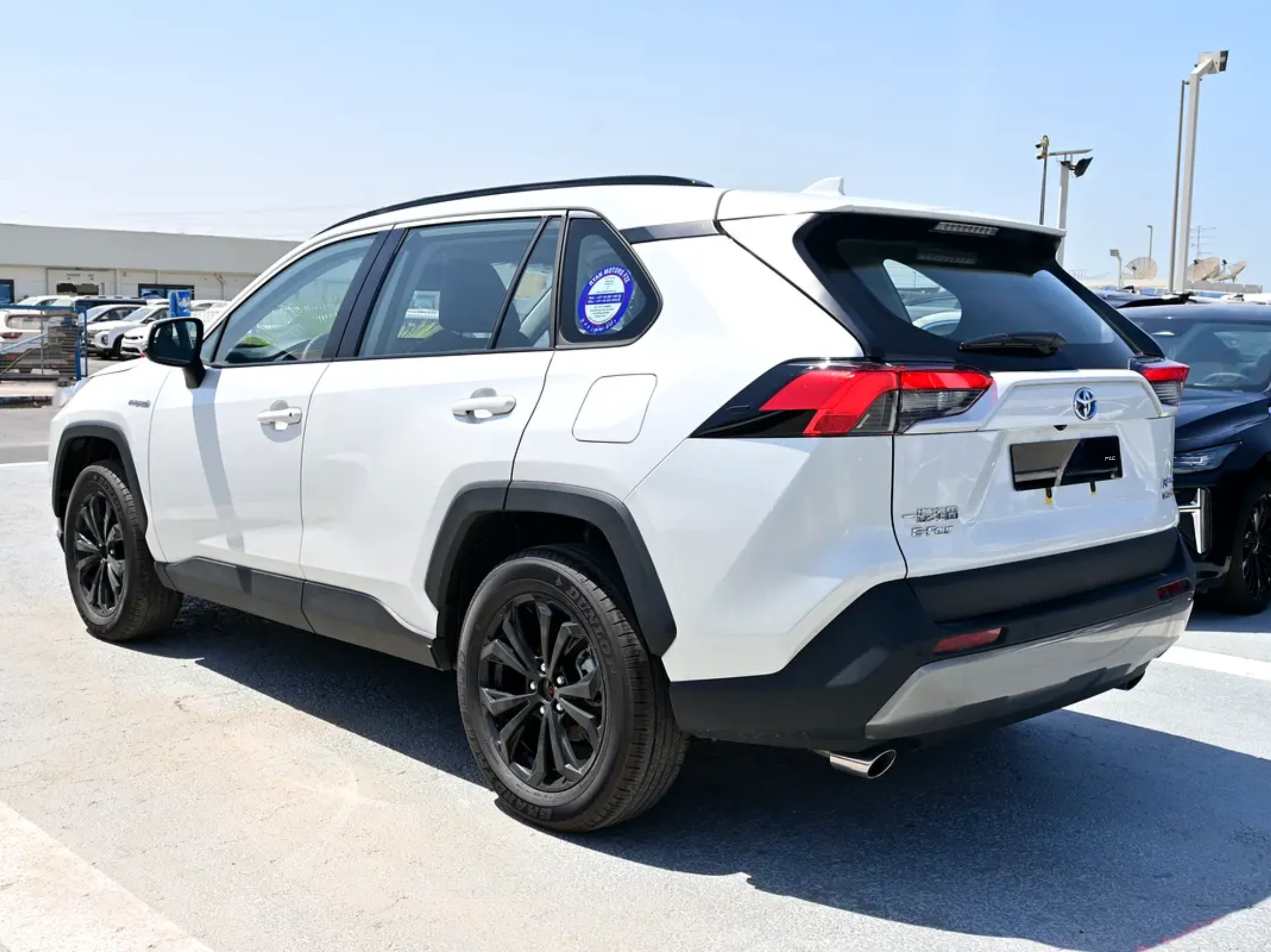 Toyota RAV4 2.5L Hybrid, AWD, CUV 5Doors, Model 2025 - Image 3