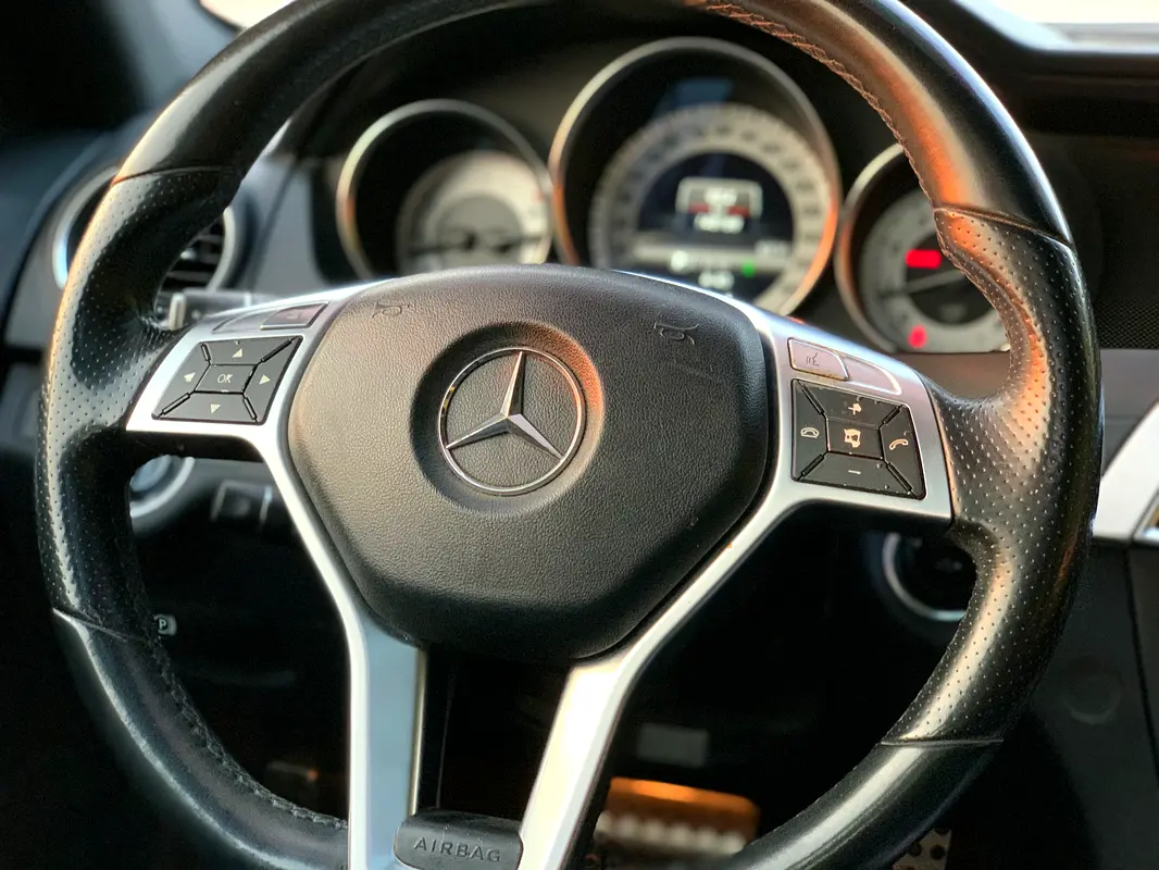 Mercedes-Benz C-Class C250 2013 - Image 13