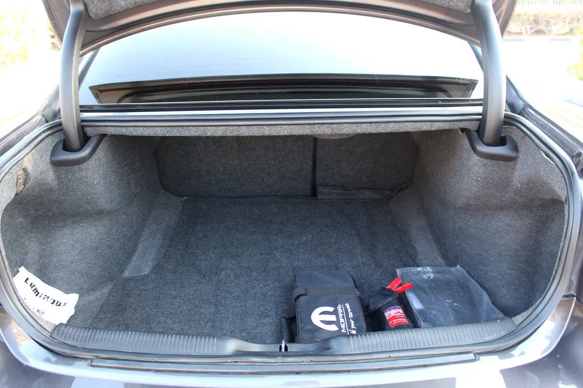 Dodge Charger SRT 392 2021 - Image 14