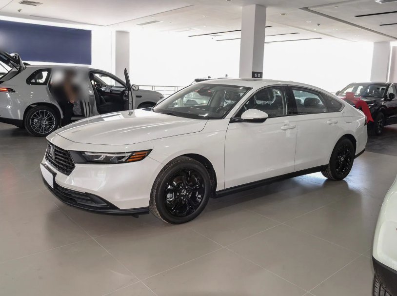 2024 Honda Accord Cheap Price 1.5L 1.8L CVT Used Sedan Fuel-Equipped Vehicle Honda Gasoline Cars Used Vehicles - Image 3