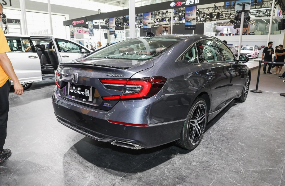 Honda Accord 2025 Yage 1.5t Fuel Car Second-Hand Stock Cars - Image 2