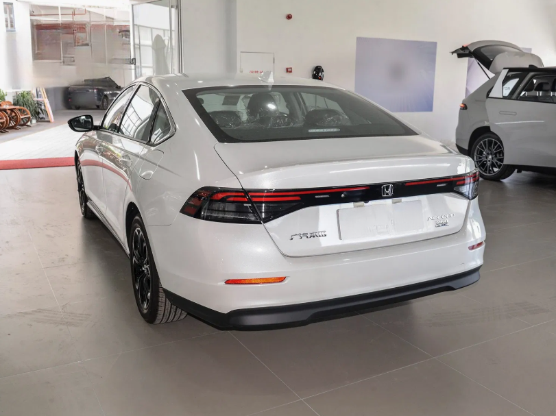 2024 Honda Accord Cheap Price 1.5L 1.8L CVT Used Sedan Fuel-Equipped Vehicle Honda Gasoline Cars Used Vehicles - Image 6