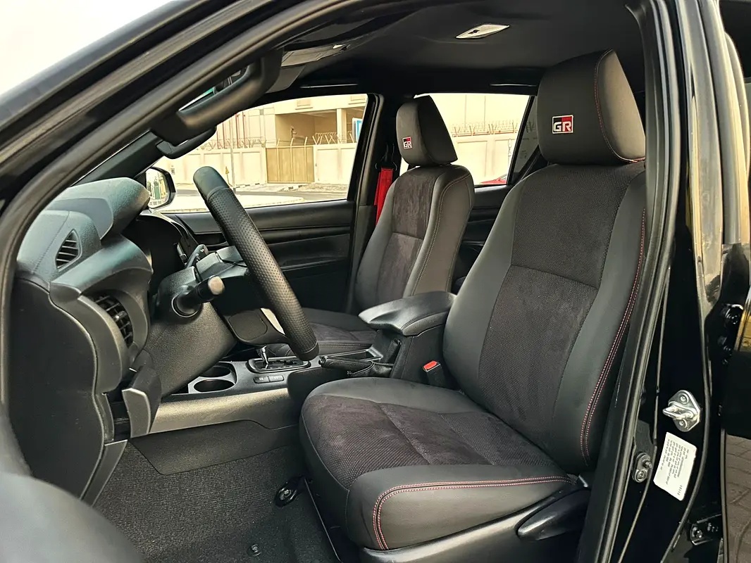 2021 TOYOTA HILUX GR SPORTS 4WD V4 – 2.7L PETROL - Image 5