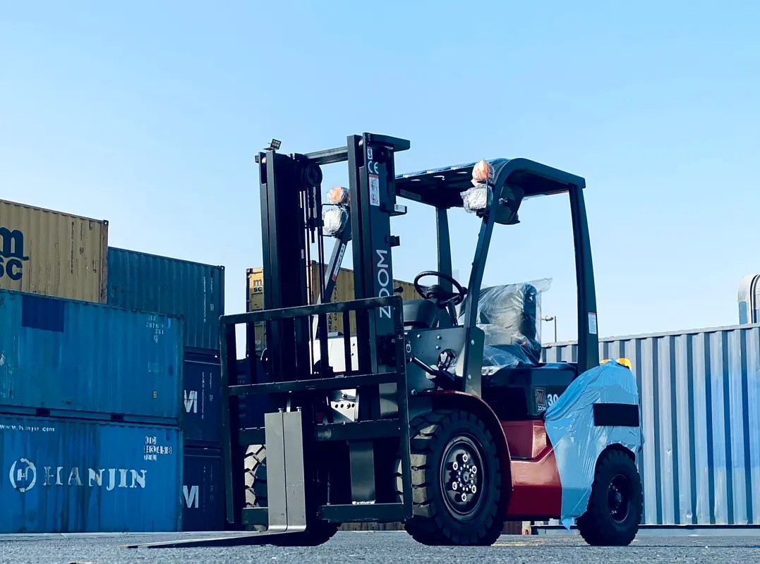 2025 Zoom 3 ton Diesel forklift (Brand New) - Image 6