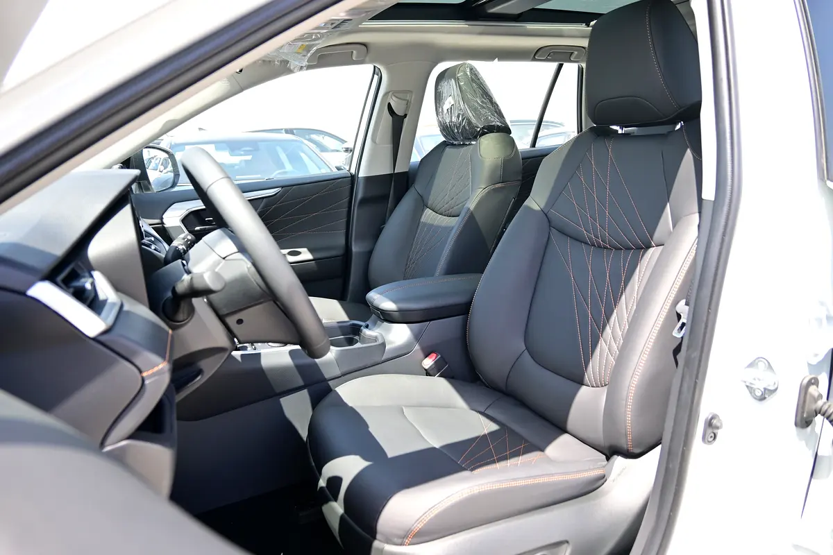 Toyota RAV4 2.5L Hybrid, AWD, CUV 5Doors, Model 2025 - Image 10