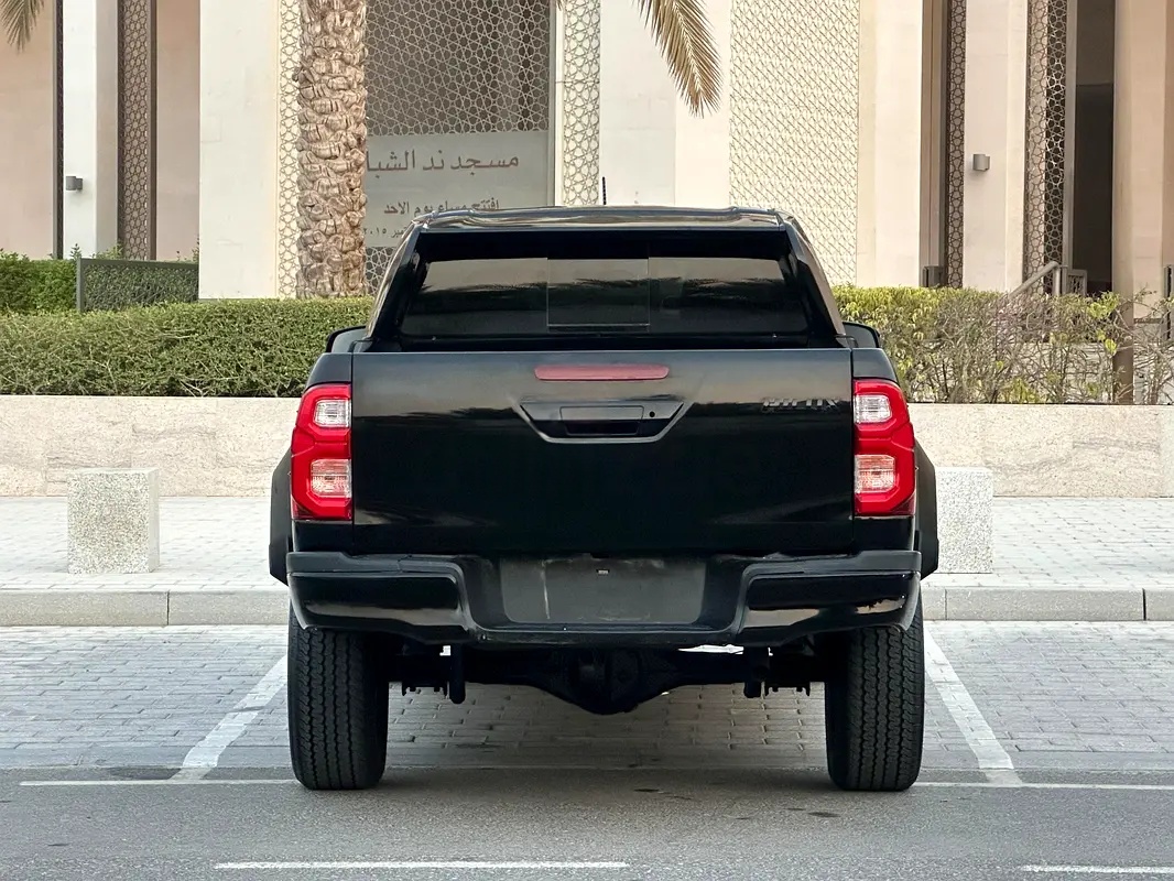 2021 TOYOTA HILUX GR SPORTS 4WD V4 – 2.7L PETROL - Image 11