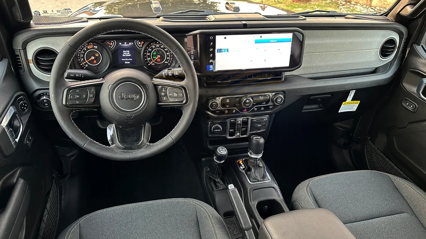 2025 JEEP WRANGLER UNLIMITED SPORT S I4 2.0T GCC - Image 10