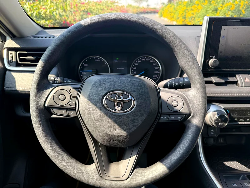 Toyota Rav4 XLE Hybrid 2.5L 2024 - Image 11