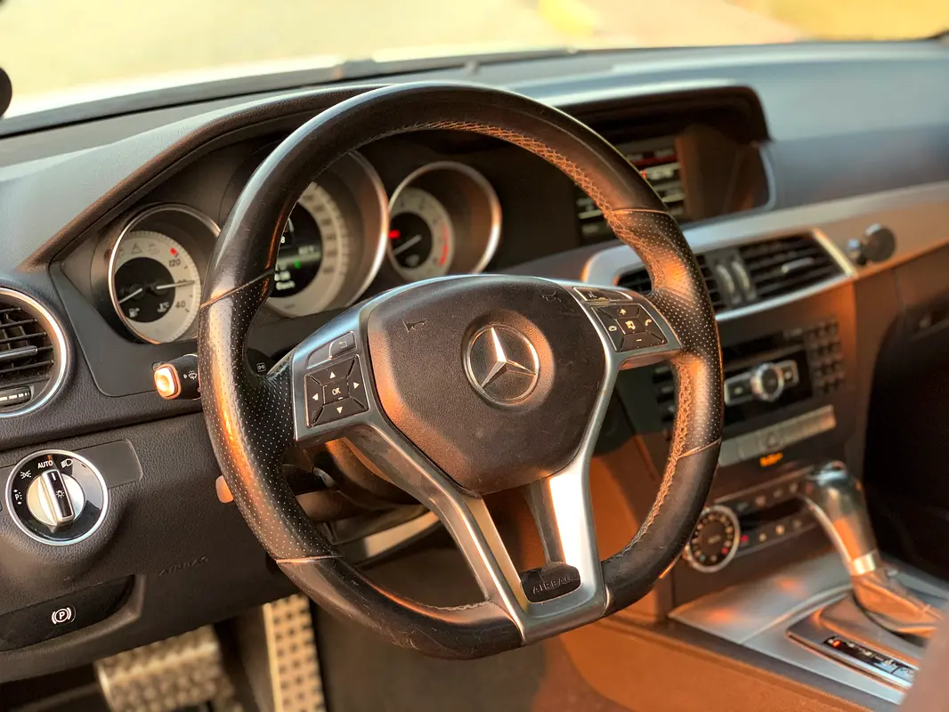 Mercedes-Benz C-Class C250 2013 - Image 4