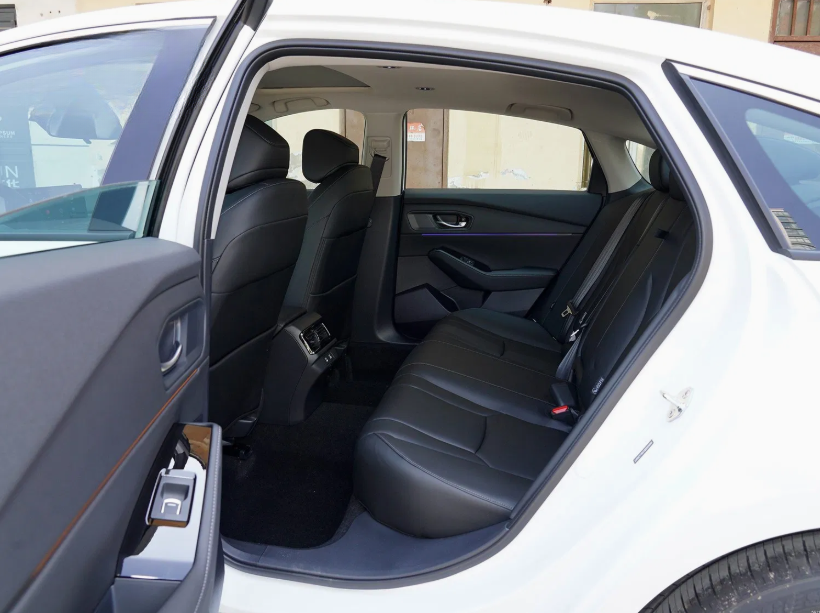 2024 Honda Accord Cheap Price 1.5L 1.8L CVT Used Sedan Fuel-Equipped Vehicle Honda Gasoline Cars Used Vehicles - Image 4