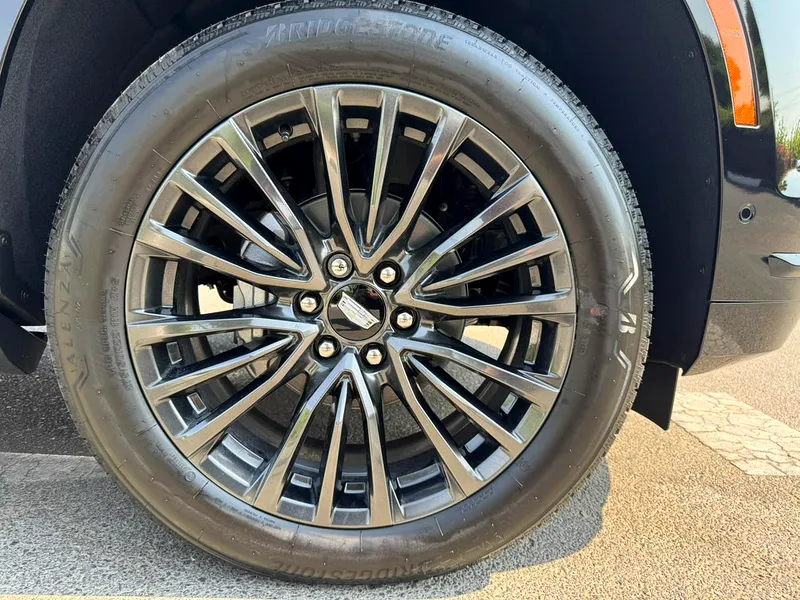 2025 Cadillac Escalade Platinum Sport 4WD - Image 13