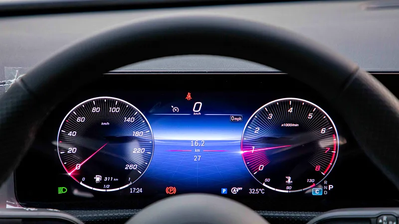 2025 Mercedes-Benz CLA 200 1.3L Turbo Coupe 2026 GCC Specs - Image 3