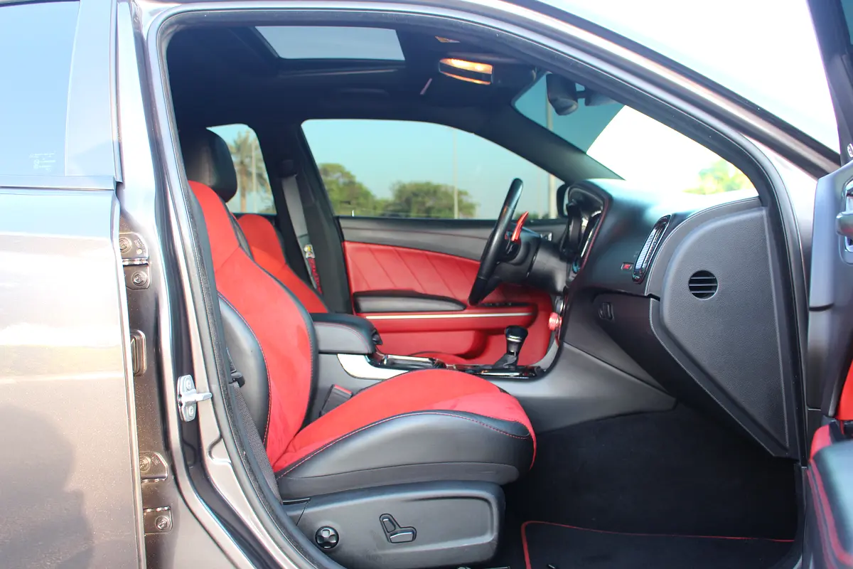 Dodge Charger SRT 392 2021 - Image 2