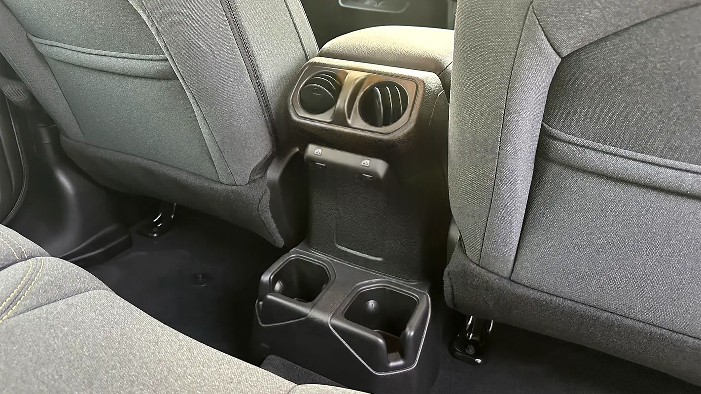 2025 JEEP WRANGLER UNLIMITED SPORT S I4 2.0T GCC - Image 5