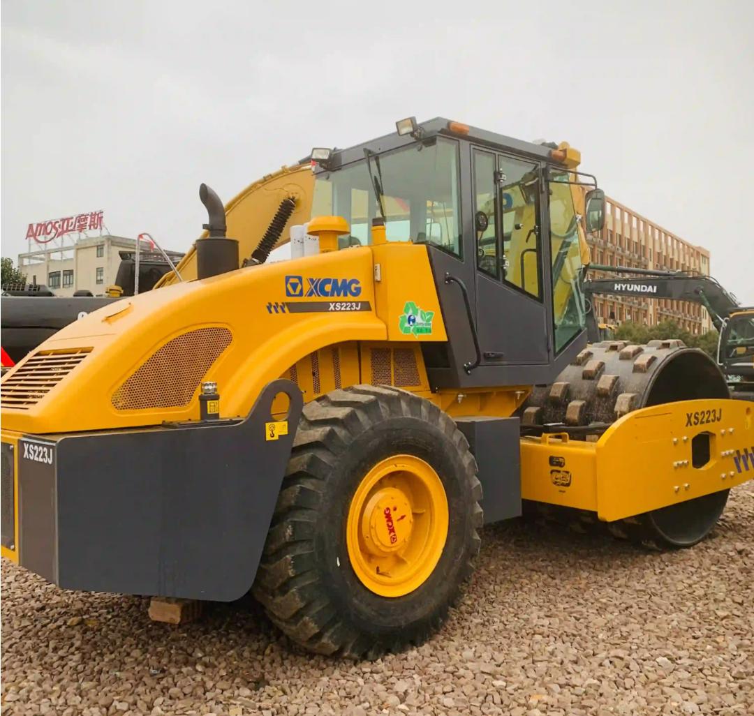 Good Condition Second-hand XCMG XS223J Road Roller with Rubber Block Roller Durable Road Construction Equipment Supplier - Image 8