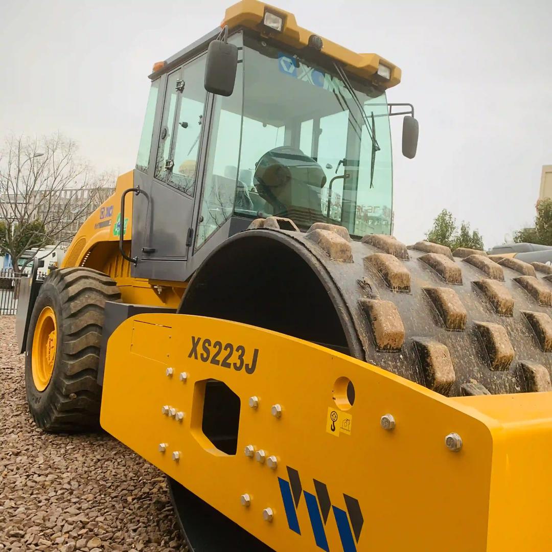 Good Condition Second-hand XCMG XS223J Road Roller with Rubber Block Roller Durable Road Construction Equipment Supplier - Image 7