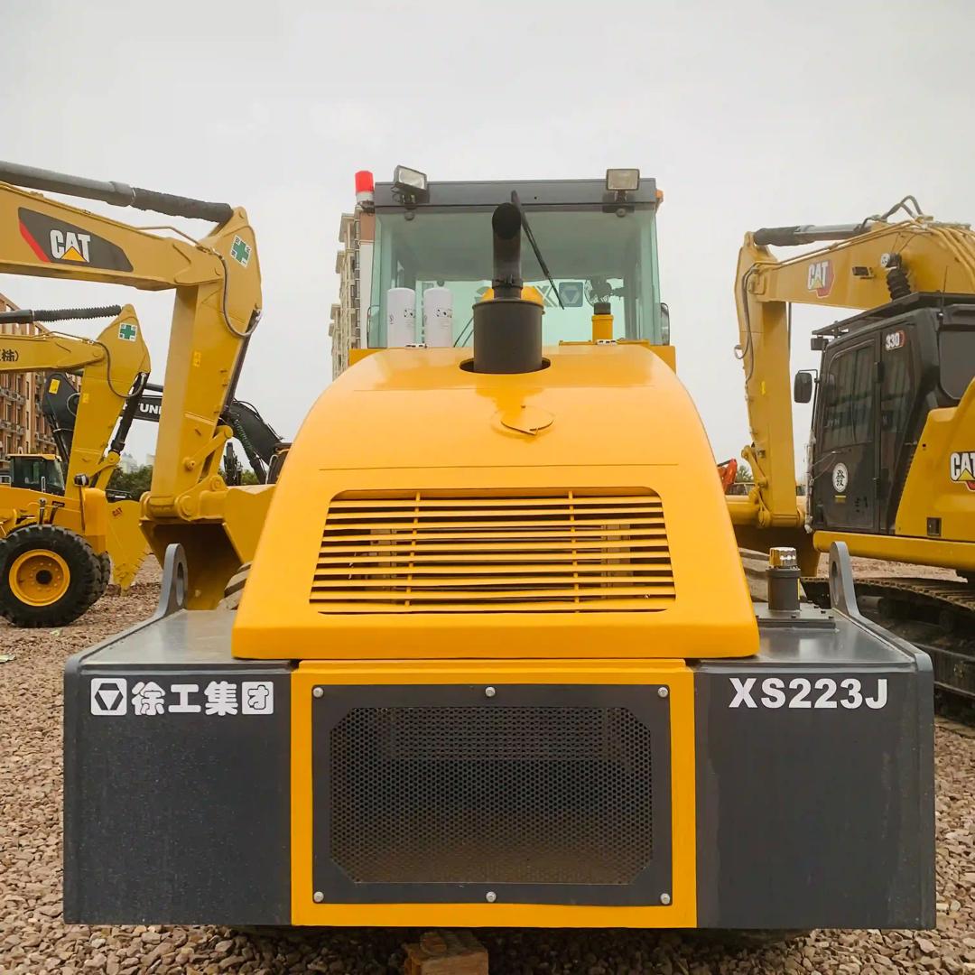 Good Condition Second-hand XCMG XS223J Road Roller with Rubber Block Roller Durable Road Construction Equipment Supplier - Image 6